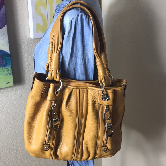 b makowsky yellow handbag